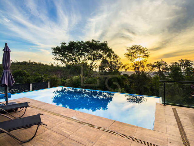 Venda em Colinas de Inhandjara - Itupeva