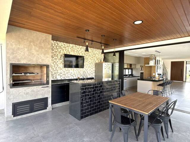 #82 - Casa em condomínio para Venda em Jundiaí - SP