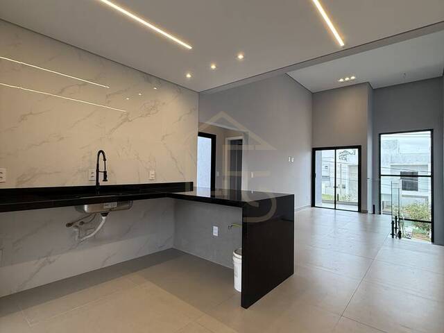 #100 - Casa em condomínio para Venda em Jundiaí - SP